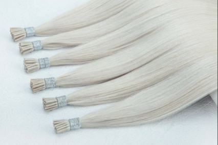 I tip hair extension in blonde color
